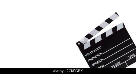 Biglietti per il film in nero con lettere bianche con clapper e bicchieri saldato su bianco Foto Stock