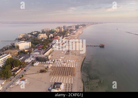Alba estiva sulla costa di Mamaia, nel Mar Nero, Romania Foto Stock