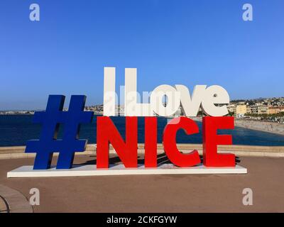 Nizza, Francia - Agosto, 2020: I love Nice segno, punto di riferimento a Nizza Foto Stock