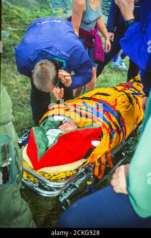 La squadra di soccorso di montagna Langdale/Ambleside è una delle più trafficate del Regno Unito in un salvataggio nel Distretto dei Laghi, Regno Unito. Foto Stock