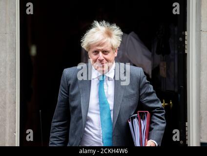 Londra, Regno Unito. 16 Set 2020. Il primo ministro Boris Johnson lascia per le interrogazioni del primo ministro. Credit: Tommy London/Alamy Live News Foto Stock