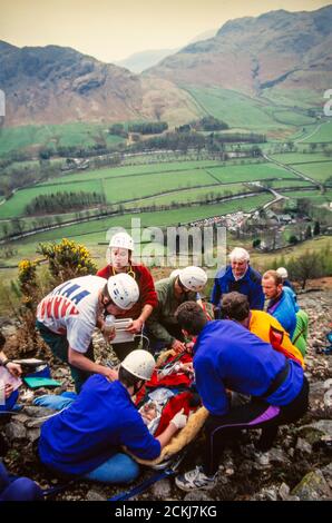 La squadra di soccorso di montagna Langdale/Ambleside è una delle più trafficate del Regno Unito in un salvataggio nel Distretto dei Laghi, Regno Unito. Foto Stock