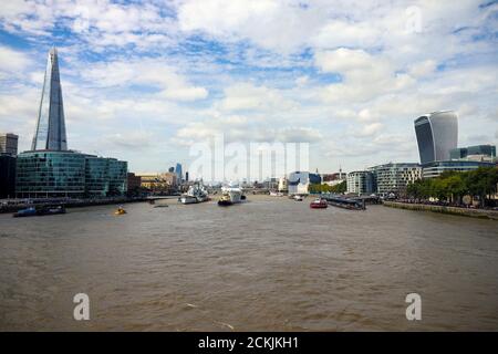 Alti edifici londinesi Foto Stock