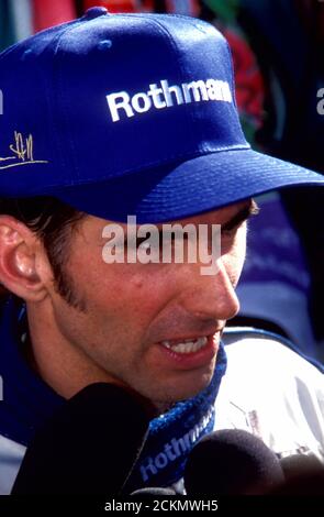 Il pilota di Formula uno Damon Hill è stato intervistato al Gran premio di Adelaide 1996, Australia del Sud Foto Stock