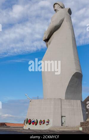 MURMANSK, RUSSIA - 2014 SETTEMBRE. Monumento a Lyosha . Ricordo ai soldati sovietici, ai marinai e agli aviatori della seconda guerra mondiale che è chiamato il Grande Patriottico Foto Stock