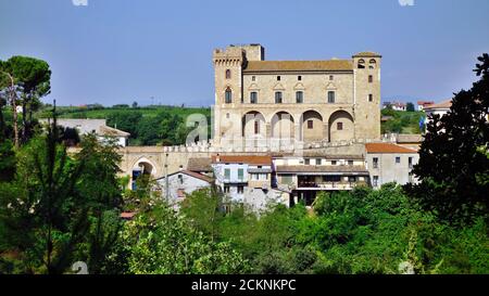 VEW del castello di Crecchio piccolo borgo medievale in provincia di Chieti, Abruzzo / Italia Foto Stock