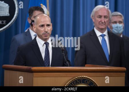 Washington, Stati Uniti. 16 Set 2020. Il vice procuratore generale Jeffery A Rosen parla di accuse e arresti relativi alla campagna di intrusione informatica legata al governo cinese il gruppo chiamato 'APT 41' al Dipartimento di Giustizia di Washington, DC mercoledì 16 settembre 2020. Photo by Tasos Katopodis/UPI Credit: UPI/Alamy Live News Foto Stock