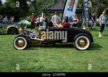 La benna a T con barra calda personalizzata basata su una Ford Model T, dell'era 1915 - 1927. La mostra di 'US Car Classics'. Foto Stock