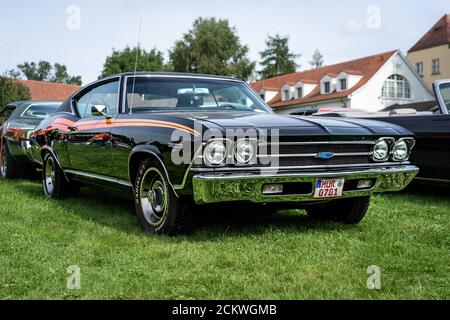 DIEDERSDORF, GERMANIA - 30 AGOSTO 2020: L'auto di medie dimensioni Chevrolet Chevelle, 1969. La mostra di 'US Car Classics'. Foto Stock