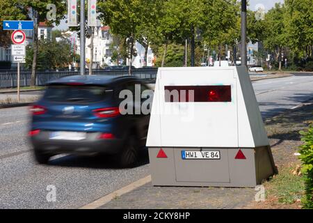 Autovelox mobile a Bonn, Germania, 16.09.2020. Foto Stock