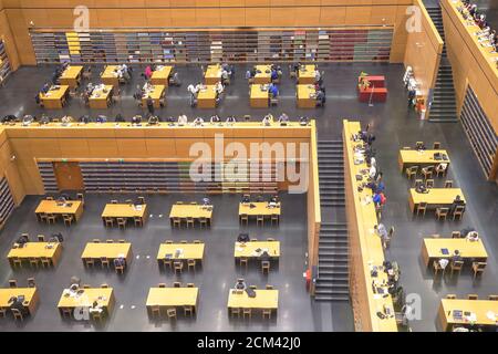 Pechino, Cina - Gennaio 10 2020: La Biblioteca Nazionale della Cina ospita oltre 37 milioni di oggetti, è una delle più grandi biblioteche del mondo con il più grande co Foto Stock