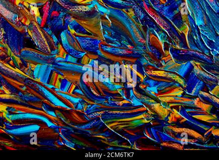 Opere d'arte dipingendo a mano. Acrilico scuro, nero, marrone dipinto astratto su tela. Concetto di fondo a trama piatta, overlay, sfondo. Foto Stock