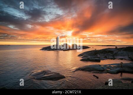 Alba al faro di Söderskär, Porvoo, Finlandia Foto Stock