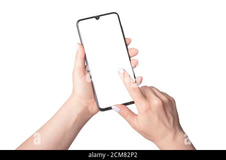 Immagine mockup delle mani di donna che tengono moderno telefono cellulare con schermo vuoto, isolato su sfondo bianco Foto Stock