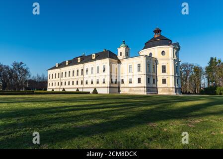 Bellissimo castello di Kravare vicino alla città di Opava nella repubblica Ceca Foto Stock