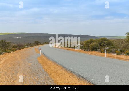 Strada vicino a Jurien Bay, Australia Occidentale Foto Stock