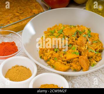 Carni bovine curry di riso e patate Foto Stock