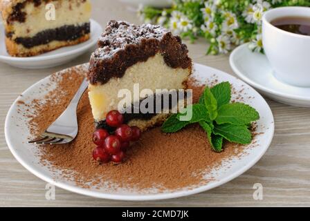 Torta al formaggio con ripieno di papavero Foto Stock