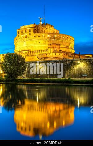 Castel Sant'Angelo o Mausoleo del fiume Adriano e Tevere, Roma, Lazio, Italia Foto Stock