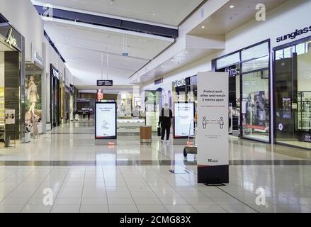 Wellington. 17 Settembre 2020. Foto scattata il 17 settembre 2020 mostra un centro commerciale con poche persone ad Auckland, Nuova Zelanda. Il PIL della Nuova Zelanda è sceso del 12.2 per cento nel trimestre del 2020 giugno, il più grande calo trimestrale record, come le restrizioni COVID-19 in atto ha influenzato l'attività economica, NZ statistiche del dipartimento della Nuova Zelanda ha detto Giovedi. Credit: Li Qiaoqiao/Xinhua/Alamy Live News Foto Stock