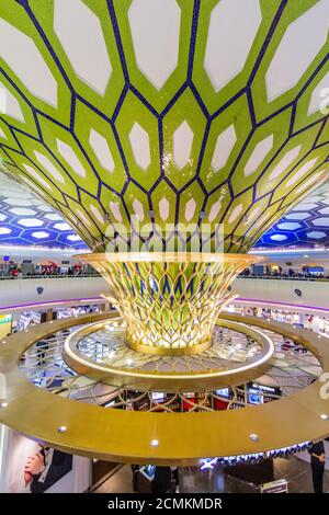 All'interno dell'aeroporto internazionale di Abu Dhabi Foto Stock