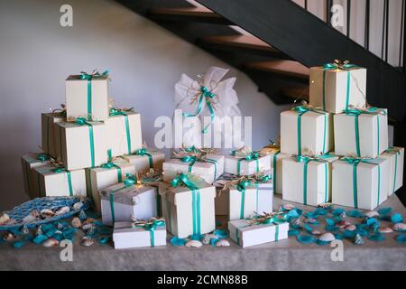 bomboniere e confezioni regalo per gli ospiti di nozze. Foto di alta qualità Foto Stock