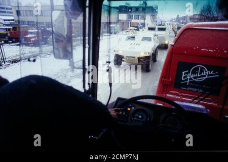 Il Convoglio per la pace, l'umanità azione tenuta dall'associazione francese Equilibre per fornire forniture alla popolazione assediata di Sarajevo, Bosnia, ex Jugoslavia, Europa centrale Foto Stock