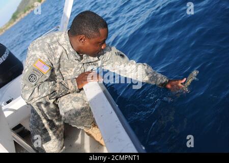 Viaggio militare di pesca congiunto 110708 Foto Stock