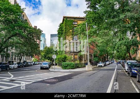 Street Scene, East 10th Street e Stuyvesant Street, East Village, New York City, New York, Stati Uniti Foto Stock