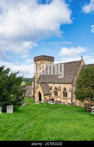 Chiesa di St Barnaba a settembre, Snowshill, Cotswolds, Gloucestershire, Inghilterra Foto Stock