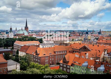 Vista aerea sullo skyline di Szczecin con la Basilica Cattedrale di St Giacomo Apostolo Foto Stock