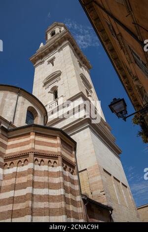 Torre della Cattedrale di Santa Maria Matricolare in Verona,Veneto,Italia,Europa, Foto Stock