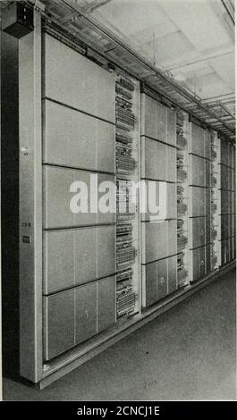 . La rivista tecnica Bell System . SISTEMA DI COMMUTAZIONE TELEFONICA A BARRE INCROCIATE 115. Fig. 18 - fotogrammi del mittente. 116 GIORNALE TECNICO DEL SISTEMA CAMPANA Foto Stock