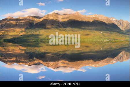 Glenorchy Lagoon all'alba, Glenorchy, Otago, Isola del Sud, Nuova Zelanda, Pacifico Foto Stock