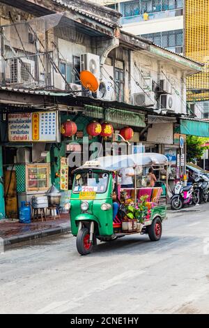 Yaowarat Road a Chinatown, Bangkok, Thailandia, Sud-est asiatico, Asia Foto Stock