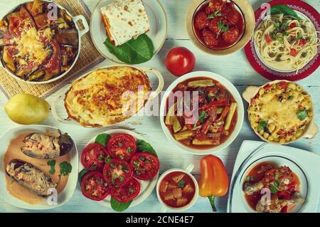 Cucina siciliana, piatti tradizionali italiani assortiti, vista dall'alto. Foto Stock