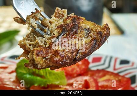 KooKoo Bademjan - frittata di melanzane, piatto persiano Foto Stock