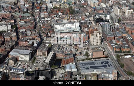 Vista aerea del Bacino di Piccadilly, il parcheggio e CitiPark 1 Port Street nel centro di Manchester, settembre 2020 Foto Stock