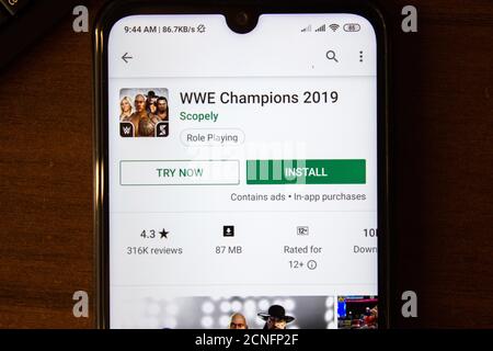 Ivanovsk, Russia - 07 luglio 2019: App WWE Champions 2019 sul display di smartphone o tablet Foto Stock