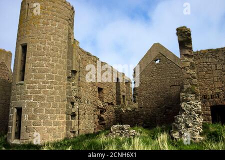 Dettaglio del Castello di Slains a Cruden Bay, Aberdeenshire, Scozia, Regno Unito Foto Stock