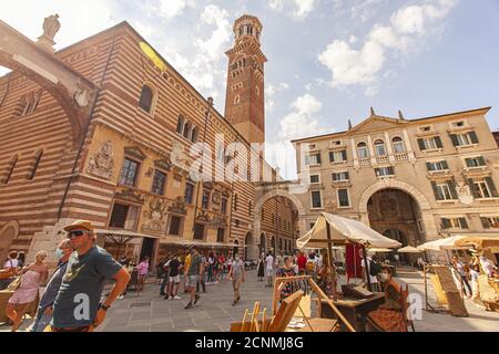 Veduta di Piazza dei Signori a Verona 9 Foto Stock