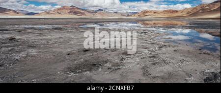 TSO Kar Salt High Mountain Lake in Ladakh Foto Stock