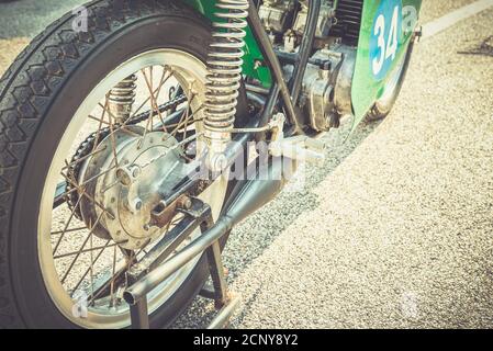 TERNI, ITALIA SETTEMBRE 18 2020:dettaglio di una moto d'epoca benelli 250 Foto Stock