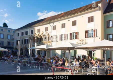 Bruck an der Mur, piazza principale Koloman-Wallisch-Platz, casa Kornmesserhaus a Murau-Murtal, Steiermark / Stiria, Austria Foto Stock