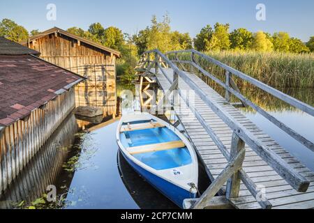 Capanne per barche sulla Staffelsee, Seehausen am Staffelsee, Blaues Land, alta Baviera, Baviera, Germania meridionale, Germania, Europa Foto Stock