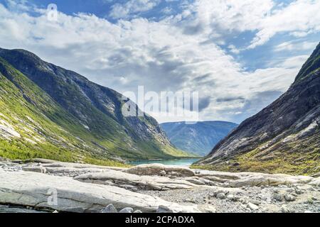 Vista dal ghiacciaio Nigardsbreen al Nigardsbrovatnet, Jostedal, Gjerde, Gaupne, Sogn og Fjordane, Norvegia Foto Stock