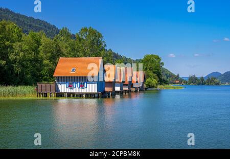 Boathouses a Bühl, Großer Alpsee, vicino Immenstadt, Oberallgäu, Allgäu, Svevia, Baviera, Germania meridionale, Germania, Europa Foto Stock