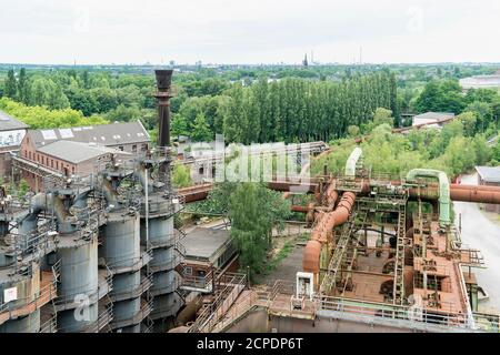 Duisburg, Landschaftspark Nord, ex acciaierie, vista dall'altoforno 5 Foto Stock