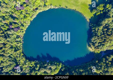 Haarsee dall'alto, vicino a Weilheim, Pfaffenwinkel, drone picture, alta Baviera, Germania, Europa Foto Stock