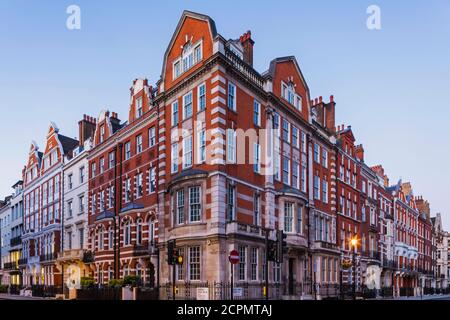 Inghilterra, Londra, Marylebone, angolo di Wimpole Street e Queen Anne Street Foto Stock